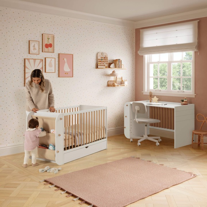 Cuna colecho evolutiva Salónica de Micuna en habitación infantil