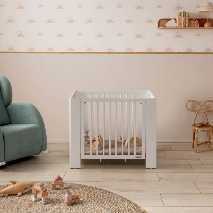 Mini Converbaby Blanco de Micuna en habitación infantil
