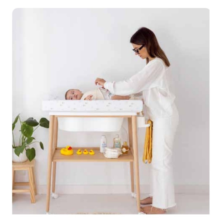 Bañera Smart B-2002 de Micuna en uso