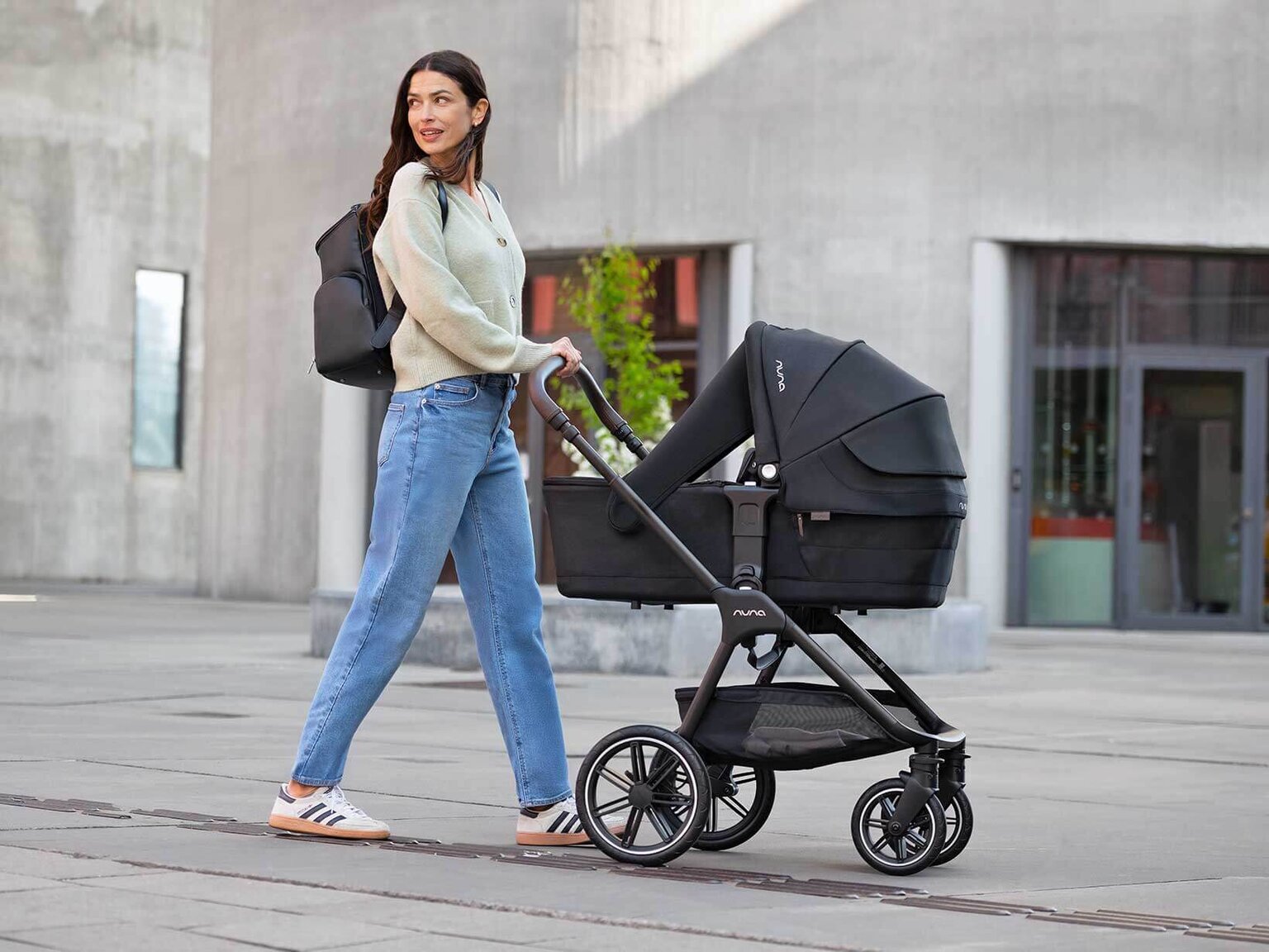 Carrito Nuna TRIV Next LX: dúo ligero y compacto para familias urbanas (y diferencias con TRIV Next)