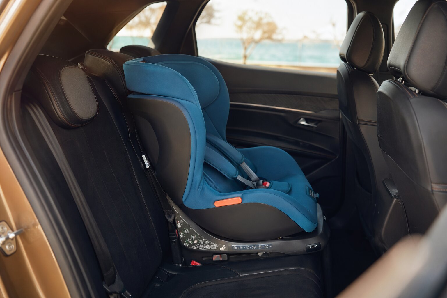 Todo lo que necesitas saber sobre la silla de coche Charlie i-Size de Swandoo